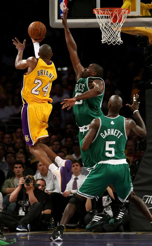 频频打铁！爵士半场36分创联盟半场得分新低（手感冰凉！爵士半场仅36分，创联盟半场得分新低）