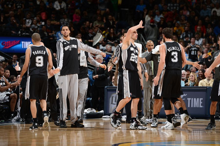 记者：世界杯抽签仪式开始前，大力神杯已经抵达华盛顿（记者：世界杯抽签未启，大力神杯已先抵华盛顿）